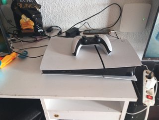 Consola PS5 Slim Sony Blanca y Negra