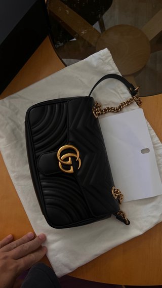 Bolso Gucci Marmont Mediano Negro/Dorado