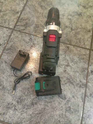 Taladro Atornillador + Cargador + Batería