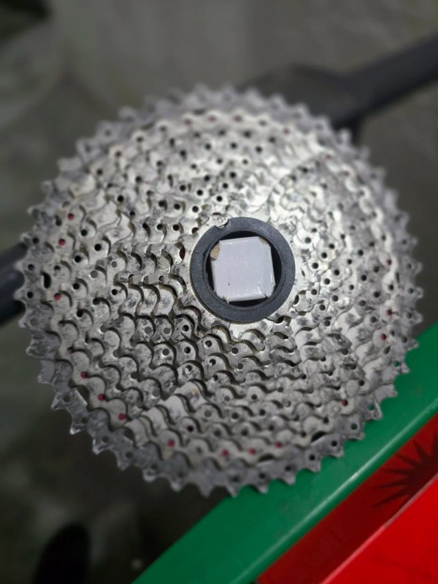 Cassette MTB 10-46T Rojo