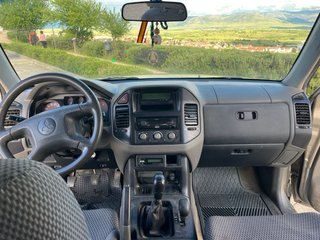 Mitsubishi Montero 2002