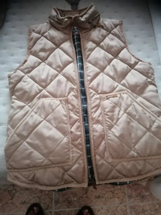 Chaleco acolchado beige hombre