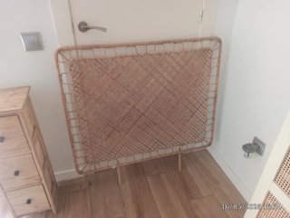 Cajonera de madera con espejo y cabezal