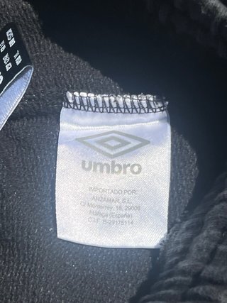 Pantalón corto Umbro negro