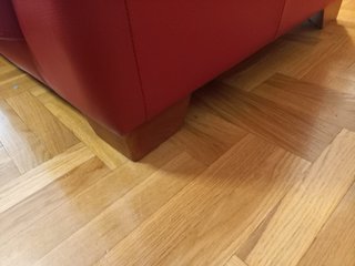 Sofá piel 2 plazas y butaca roja URGENTE!!
