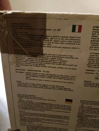 Frusta elettrica per polenta  sul fuoco