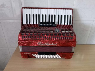 Acordeón Royal Standard 80 bajos