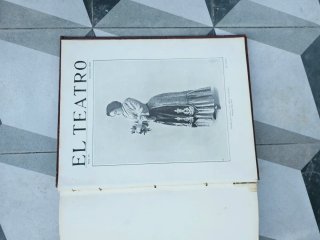 Libro antiguo encuadernado EL TEATRO 1900
