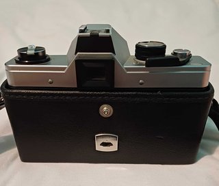 Praktica MTL5 + Pentacon 50mm f1.8 + Custodia