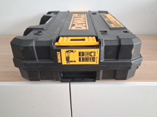 Maletín DeWalt D25133K