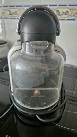 Cafetera Nespresso DeLonghi Cápsulas