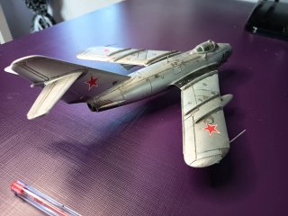 Escala 1:48 Maqueta Avión Mig-17