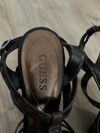 Sandalias Guess Marrones