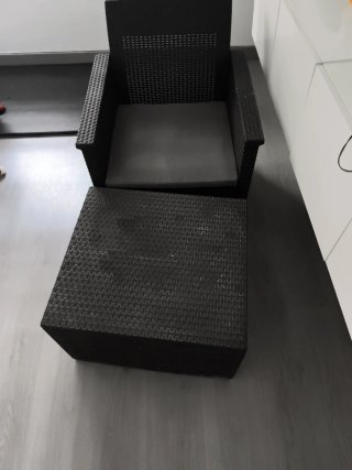Conjunto Jardín: 2 Sillas + Mesa + cojín