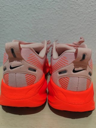 Nike Vomero 18 Talla 40