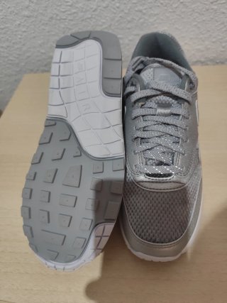 Nike Air Max 1 Talla 39 Plata