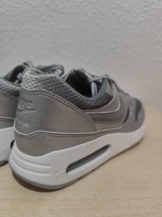 Nike Air Max 1 Talla 39 Plata