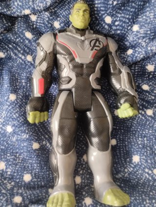 Figura Hulk Traje Cuántico Avengers 30cm