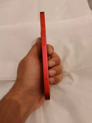 iPhone 13 Rojo 84% batería