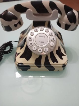 Teléfono Vintage Diseño Animal Print