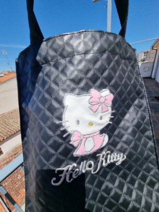 Bolso Hello Kitty Negro Acolchado