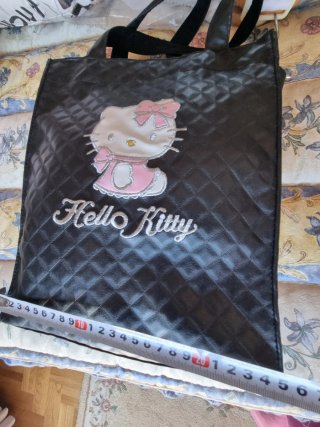 Bolso Hello Kitty Negro Acolchado
