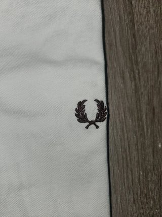 T-shirt Fred Perry XL Branca Nova