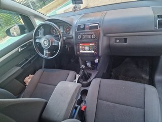 Volkswagen Touran 2012