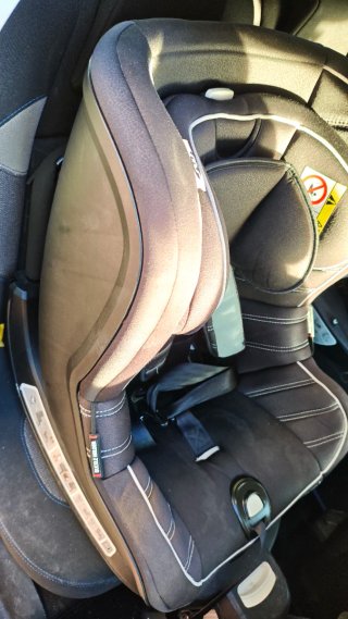 Silla de coche giratoria marca Buckle Holder