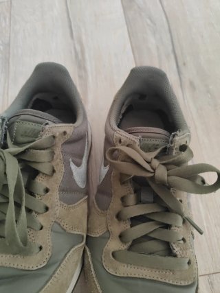 Nike Internationalist Beige/Verde Oliva