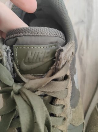 Nike Internationalist Beige/Verde Oliva
