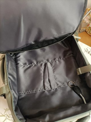 Mochila de viaje verde