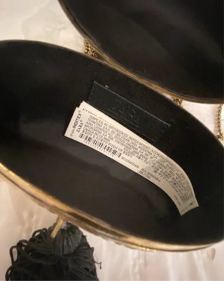 !!NUEVO!!Bolso dorado rígido y tallado  ZARA