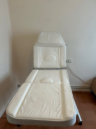 Silla/Camilla de estética reclinable blanca