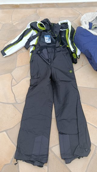 Snowboard, Skiing, Winter Clothes Bundle