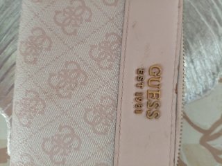 Monedero Guess Rosa y Beige