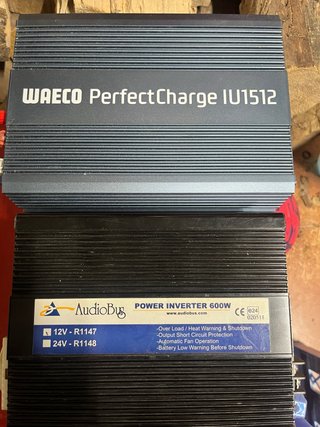 Cargador Baterías WAECO PerfectCharge IU1512