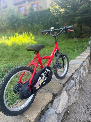 Bicicleta infantil 16 Btwin roja