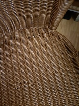 Butaca de mimbre y madera
