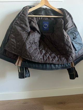 Chaqueta de cuero moto con rayas