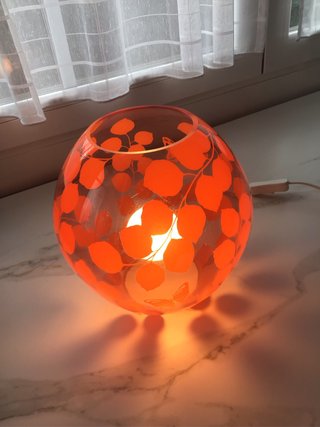Lámpara auxiliar esférica naranja Ikea