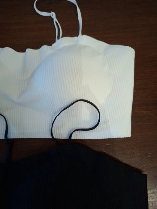 2 Reggiseni a fascia,1 nero e 1 bianco