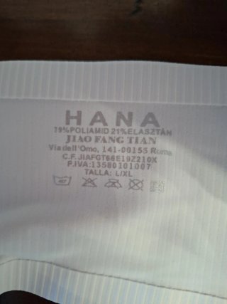 2 Reggiseni a fascia,1 nero e 1 bianco