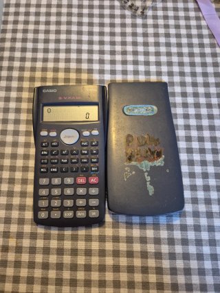 Calculadora Casio fx-82MS