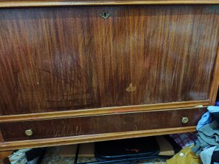 Baúl antiguo de madera