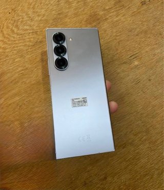 Samsung Z Fold 6 256GB Plata Como Nuevo