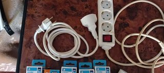 Regleta 4 enchufes y bombillas LED