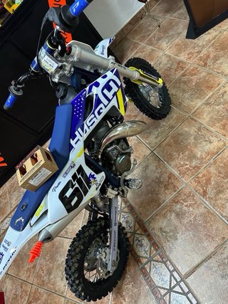 Husqvarna 611 Motocross Gráficos Sonic