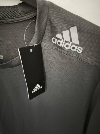 Camiseta Adidas Gris Deportiva