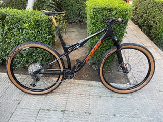 KTM SCARP 29 CARBONO 2025 NUEVA DOBLE FOX